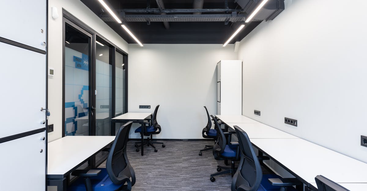 découvrez notre entreprise de nettoyage, offrant des services professionnels et efficaces pour votre domicile ou vos bureaux. bénéficiez d'une propreté irréprochable et d'un environnement sain grâce à nos équipes expérimentées et des produits respectueux de l'environnement.