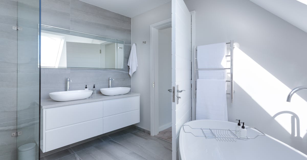 découvrez des conseils et astuces de nettoyage efficaces pour garder votre maison éclatante. que ce soit pour un nettoyage quotidien ou approfondi, notre guide vous aidera à maintenir un environnement sain et propre.